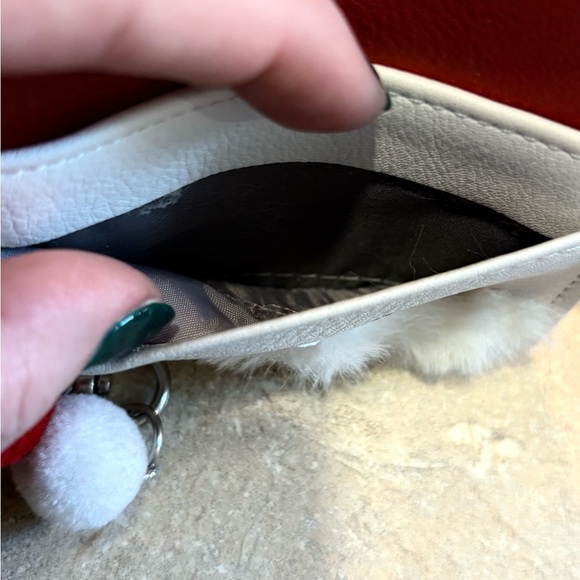 Madden Girl Santa Faux Fur Beard Credit Card Wallet With Pom Pom Key Clip NWT - Picture 6 of 8